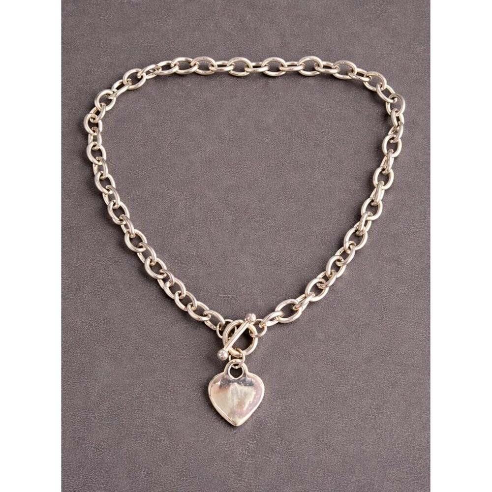 T-Bar Front Clasp Heart Choker Chain